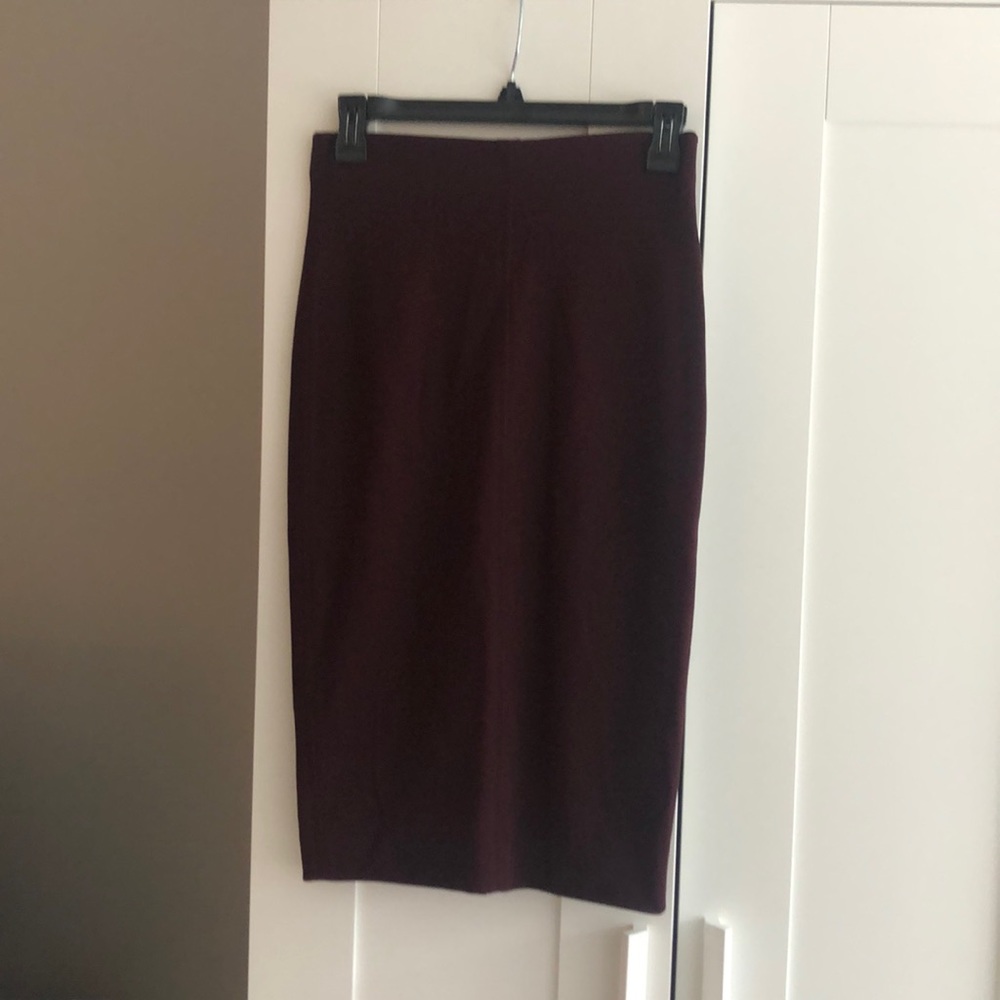 Aritzia Wilfred Stretch Maroon Pencil Skirt -Small